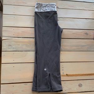 Well loved Lululemon cropped pants